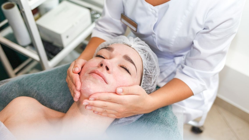 Peel da và treatment khác nhau như thế nào? Nên chọn phương pháp làm đẹp nào 1