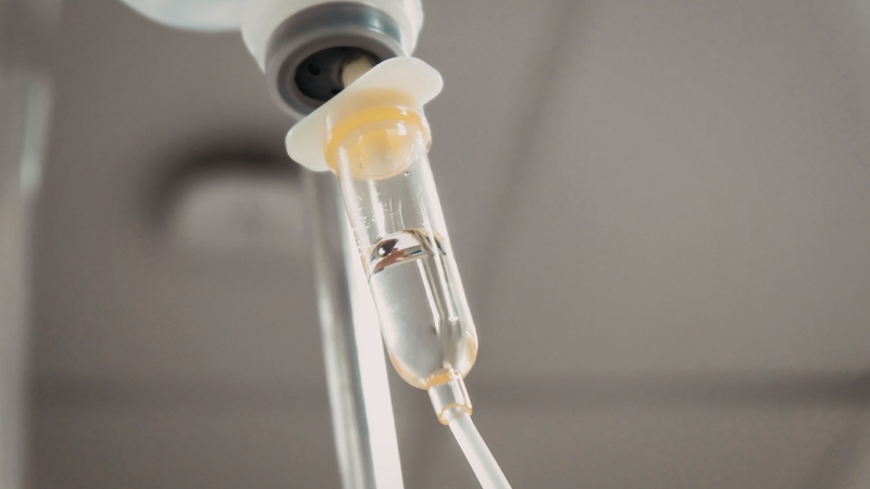 Pertuzumab dùng truyền tĩnh mạch và không tiêm nhanh