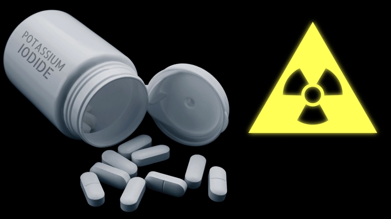 Potassium Iodide giúp bảo vệ tuyến giáp bằng cách ngăn hấp thu iod phóng xạ, giảm nguy cơ ung thư tuyến giáp do bức xạ