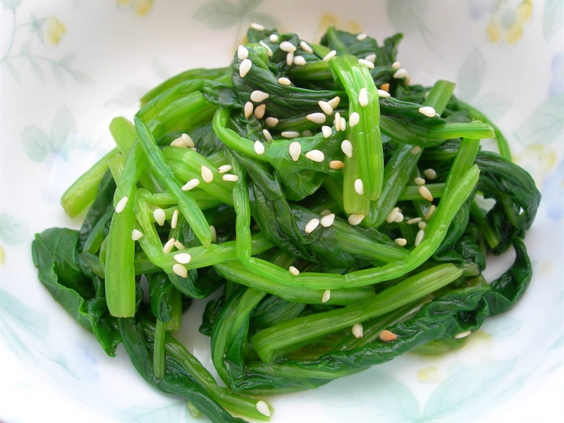 Rau chân vịt có phải là rau bina không? Rau chân vịt ăn sống được không 3