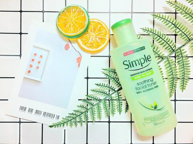 Review nước hoa hồng Simple chi tiết 3.jpg