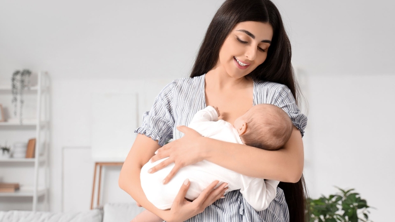 Thận trọng khi sử dụng Secukinumab ở mẹ đang cho con bú