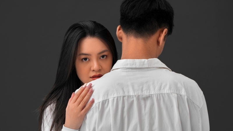 Mối quan hệ không ràng buộc gây ảnh hưởng tiêu cực