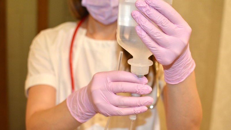 Trước khi đưa vào cơ thể, thuốc phải được hòa loãng với dung dịch truyền