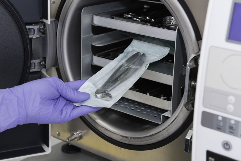 Hướng dẫn khử khuẩn pen gắp cong không mấu 1