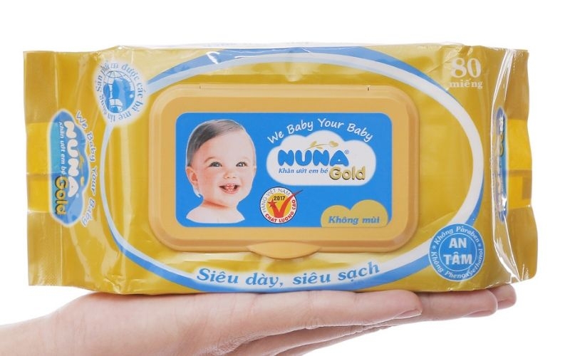 TOP 5 loại khăn ướt không mùi cho bé được các mẹ săn lùng nhất 2