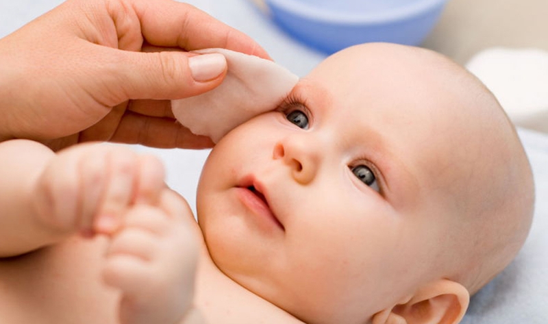 TOP 5 loại khăn ướt không mùi cho bé được các mẹ săn lùng nhất 7