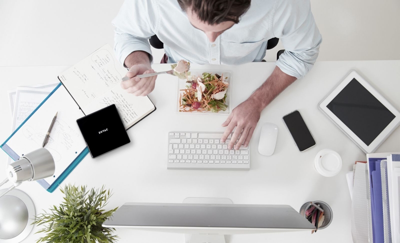 Tác hại của máy tính đối với mắt và cách phòng tránh Tác hại của máy tính đối với mắt và cách phòng tránh