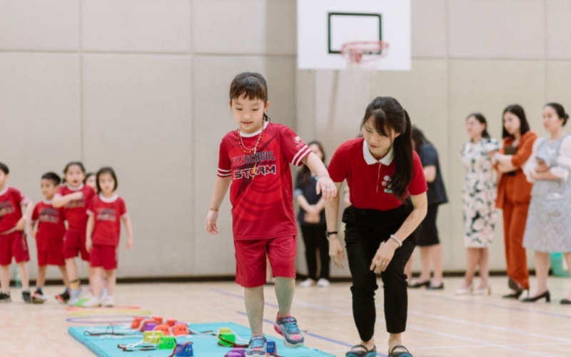 Tâm lý trẻ 8 tuổi như thế nào? Cha mẹ cần nắm rõ để dạy và hiểu con 2