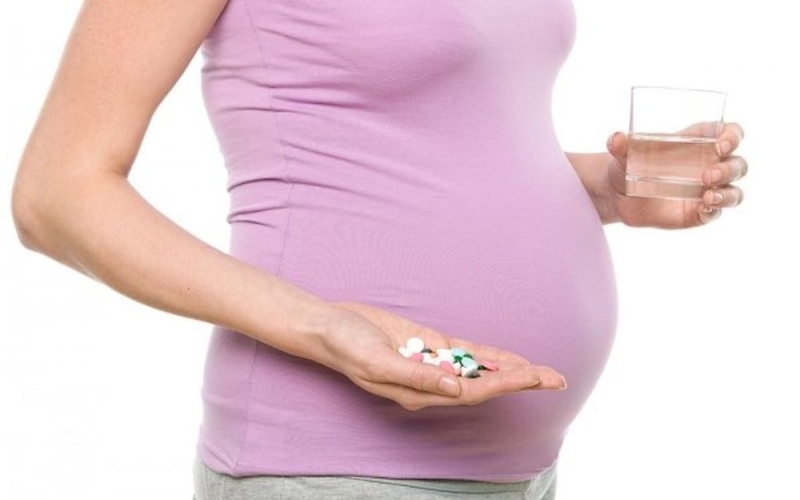 Thuốc nội tiết cho bà bầu uống được không? Vai trò và nguy cơ khi sử dụng 2
