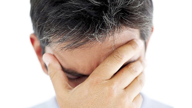 Tóc bạc sớm và rụng nhiều - Nguyên nhân và cách cải thiện 1