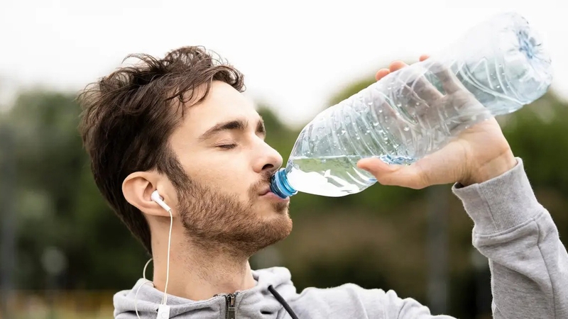 Top 10 giải pháp phòng tránh say nắng mùa hè 2