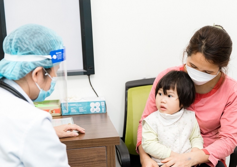 Top 4 cách trị sổ mũi cho bé bằng dầu tràm không phải ai cũng biết 4