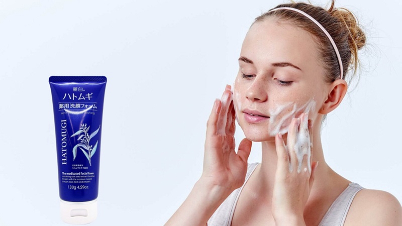 Top 6 sữa rửa mặt giảm mụn, làm sáng và dưỡng ẩm tốt cho da 2