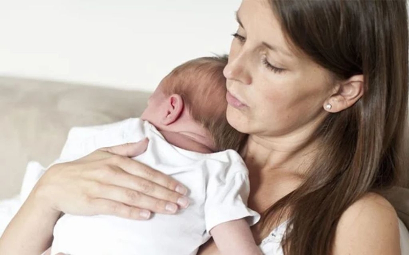 Trẻ 10 tháng tuổi bị nổi hạch sau tai có nguy hiểm không? Nguyên nhân do đâu 4