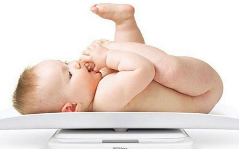 Trẻ sơ sinh bao lâu thì sổ sữa? 2.png