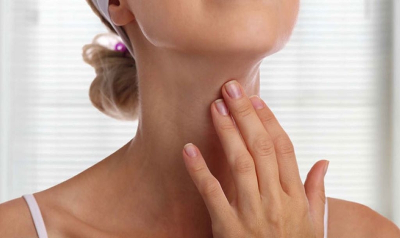 Triệu chứng lâm sàng và phương pháp điều trị bệnh ung thư tuyến giáp di căn hạch 2