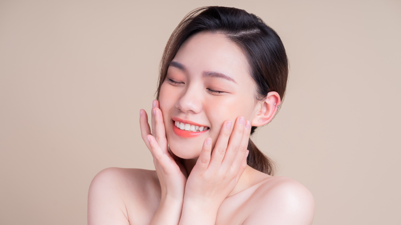 Nên ưu tiên các sản phẩm có công thức không gây bít tắc lỗ chân lông