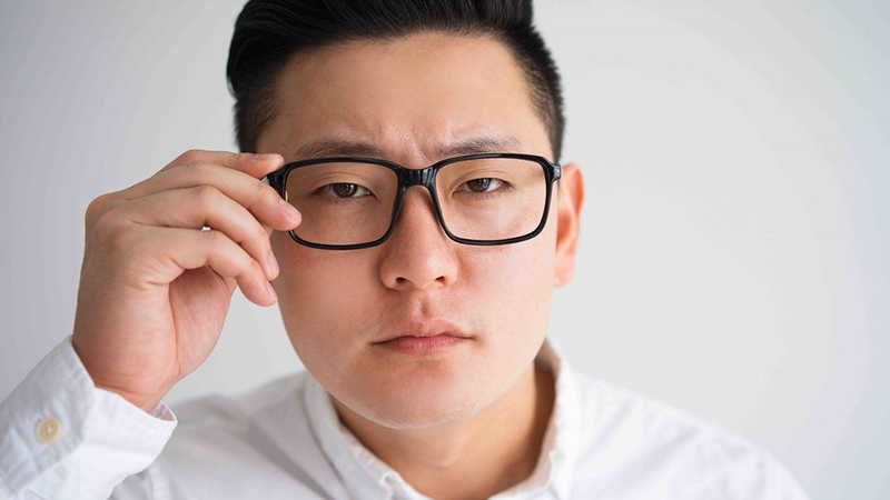 Trường hợp bị cận nhẹ có nên đeo kính không 1