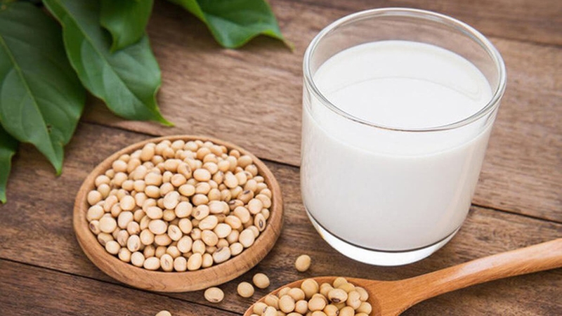 Uống sữa đậu nành giảm cân nên chú ý điều gì để đảm bảo an toàn cho sức khỏe 3
