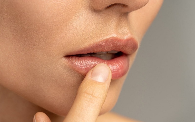 Xăm môi cần kiêng thịt gà trong bao lâu 3