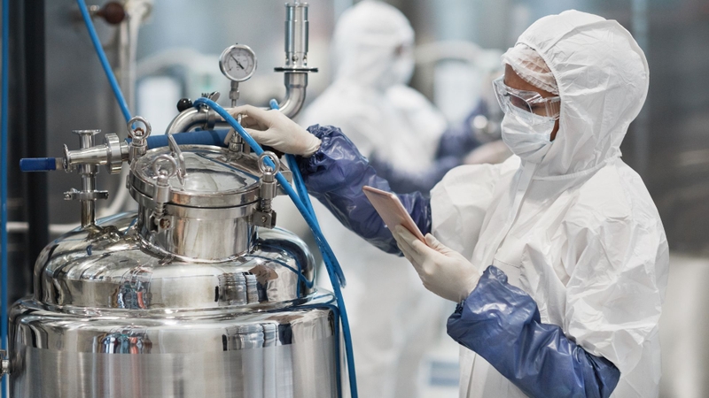 Quy trình tổng hợp Zinc picolinate thường dựa trên phản ứng hóa học giữa kẽm kim loại hoặc muối kẽm với axit picolinic