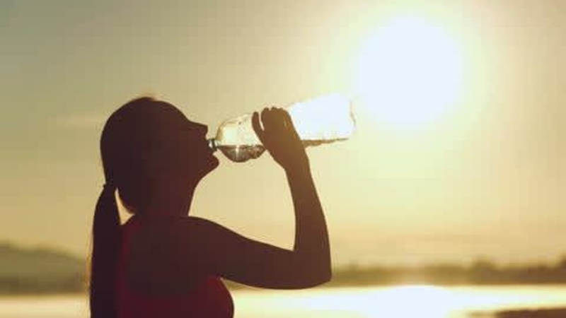 10-loi-ich-tuyet-voi-cua-thoi-quen-uong-nuoc-vao-buoi-sang-1