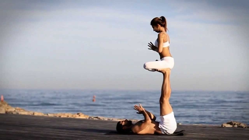 Acro yoga là gì và những lợi ích đối với sức khỏe 1