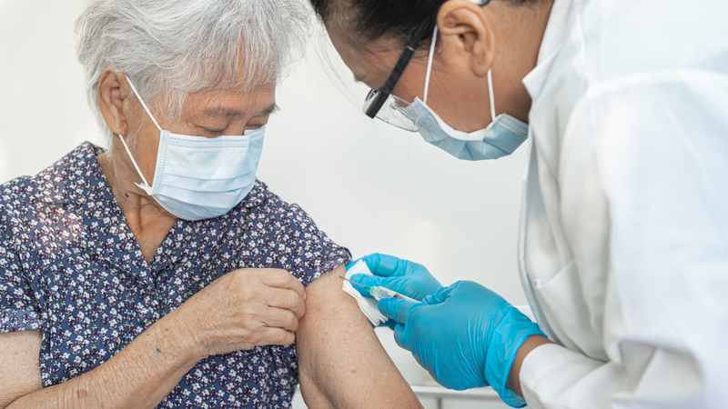 Ai nên và không nên tiêm phòng cúm mùa? Những điều cần lưu ý khi tiêm phòng cúm mùa 4