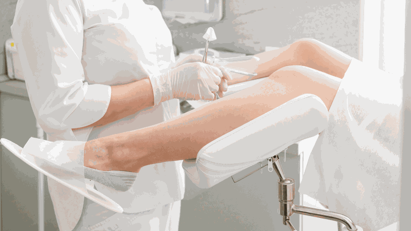 Âm đạo ra dịch màu hồng nhạt là dấu hiệu gì? 4