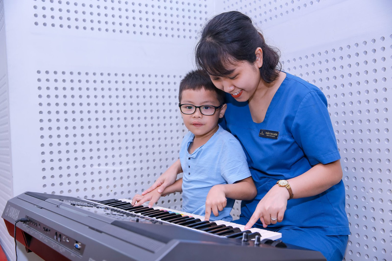 Âm nhạc trị liệu và ứng dụng trong điều trị cho trẻ tự kỷ 4