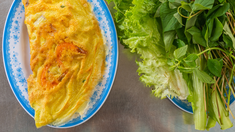 Không ít người lo ngại rằng việc ăn bánh xèo có thể khiến da nổi mụn