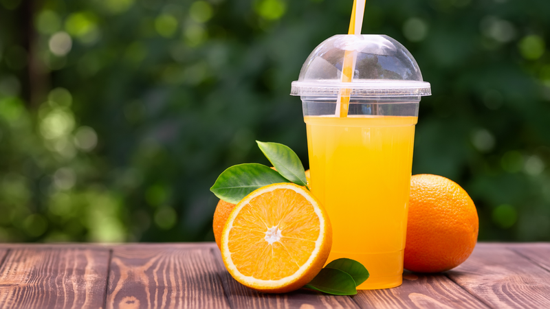 Nên ưu tiên nước ép nguyên chất hoặc ít đường