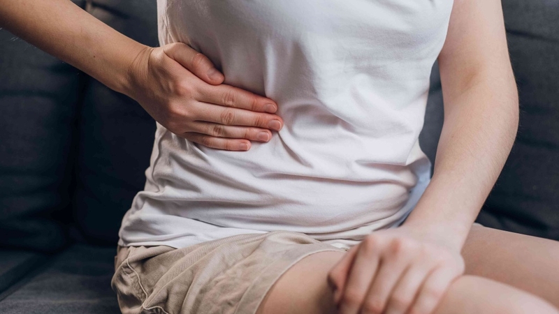Ấn bụng dưới bên trái thấy cục không đau là dấu hiệu của bệnh gì? 3