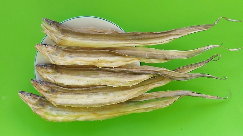 Người mắc bệnh tim mạch nên hạn chế ăn cá khô