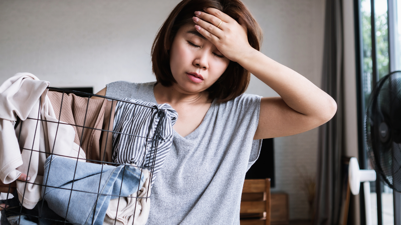 Mệt mỏi hoặc yếu sức kéo dài có thể là một biểu hiện của thiếu máu