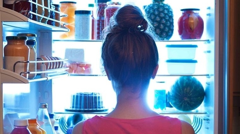 Ăn đêm có làm tăng cân không? Làm thế nào để bỏ đi thói quen này? 1