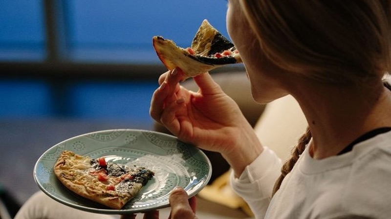 Ăn đêm có làm tăng cân không? Làm thế nào để bỏ đi thói quen này? 5