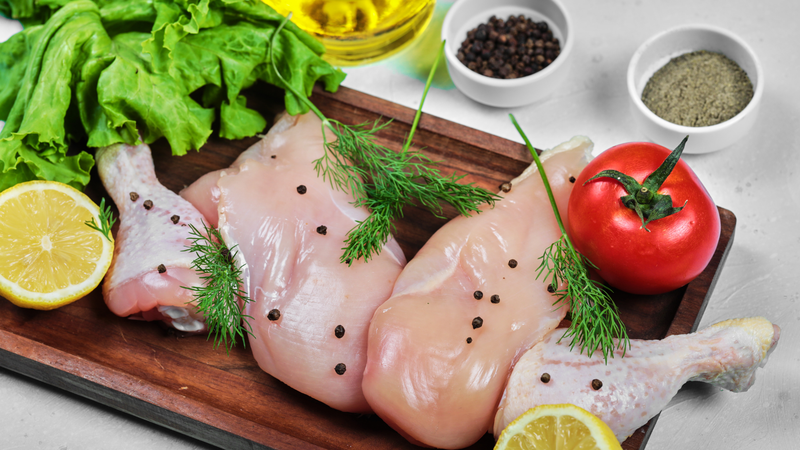 Ức gà và đùi gà có giá trị dinh dưỡng khác nhau