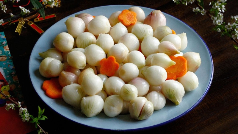 Nhiều người chưa biết&nbsp;ăn hành muối có tốt không