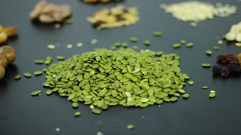 Ăn hạt bí xanh có tác dụng gì 2
