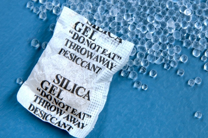 Ăn hạt chống ẩm có sao không 1