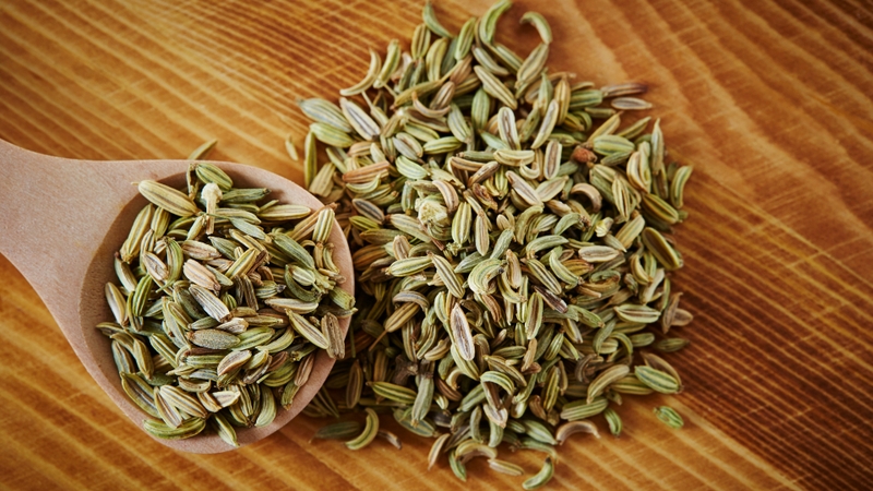 Ăn hạt thì là và hạnh nhân giúp cải thiện thị lực có đúng không? Một số thực phẩm tốt cho mắt nên bổ sung 2