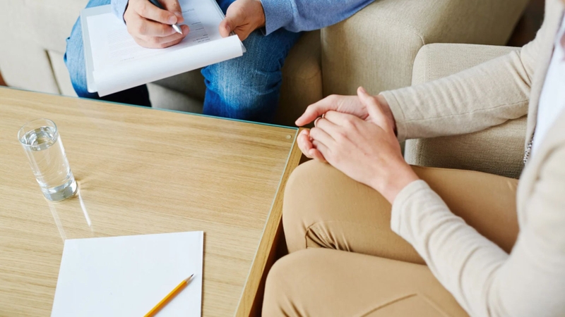 Người mắc chứng ăn vô độ tâm thần cần tham khảo ý kiến bác sĩ để điều trị phù hợp