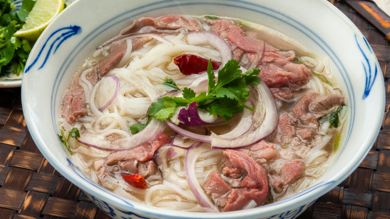 Ăn phở có nổi mụn không? Ăn phở không phải là nguyên nhân trực tiếp gây ra mụn