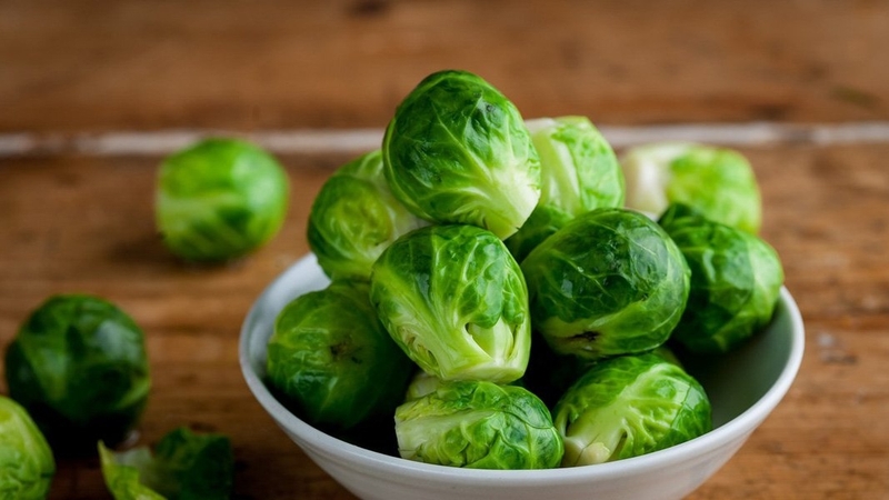 an-rau-gi-tot-cho-duong-ruot-nhung-loai-rau-giup-cai-thien-suc-khoe-duong-ruot 1