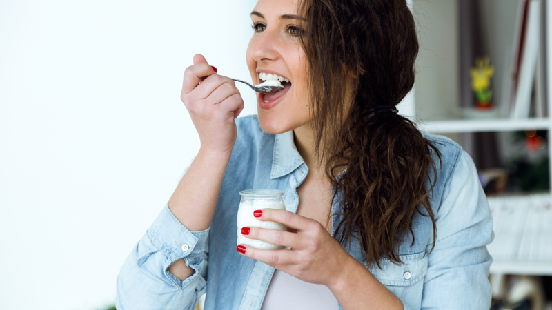 Ăn sữa chua có đẹp da không? Sữa chua góp phần làm sạch da từ bên trong