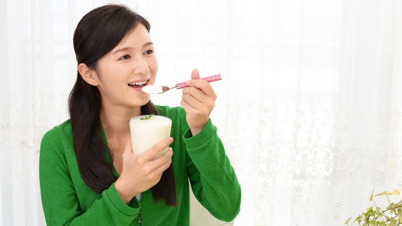 Ăn sữa chua có tác dụng gì? Ăn nhiều sữa chua có tốt không? 5