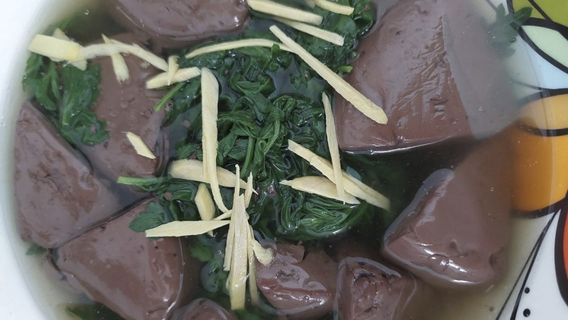 Ăn tiết canh vịt có tốt không? Tiết canh vịt bao nhiêu calo? 2