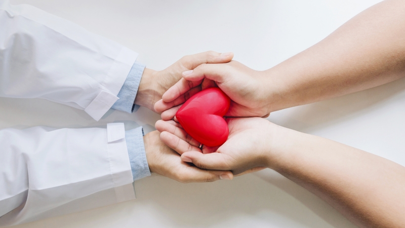 Ăn tỏi sống có tác dụng gì? 12 tác dụng khi ăn tỏi sống đối với sức khoẻ 2